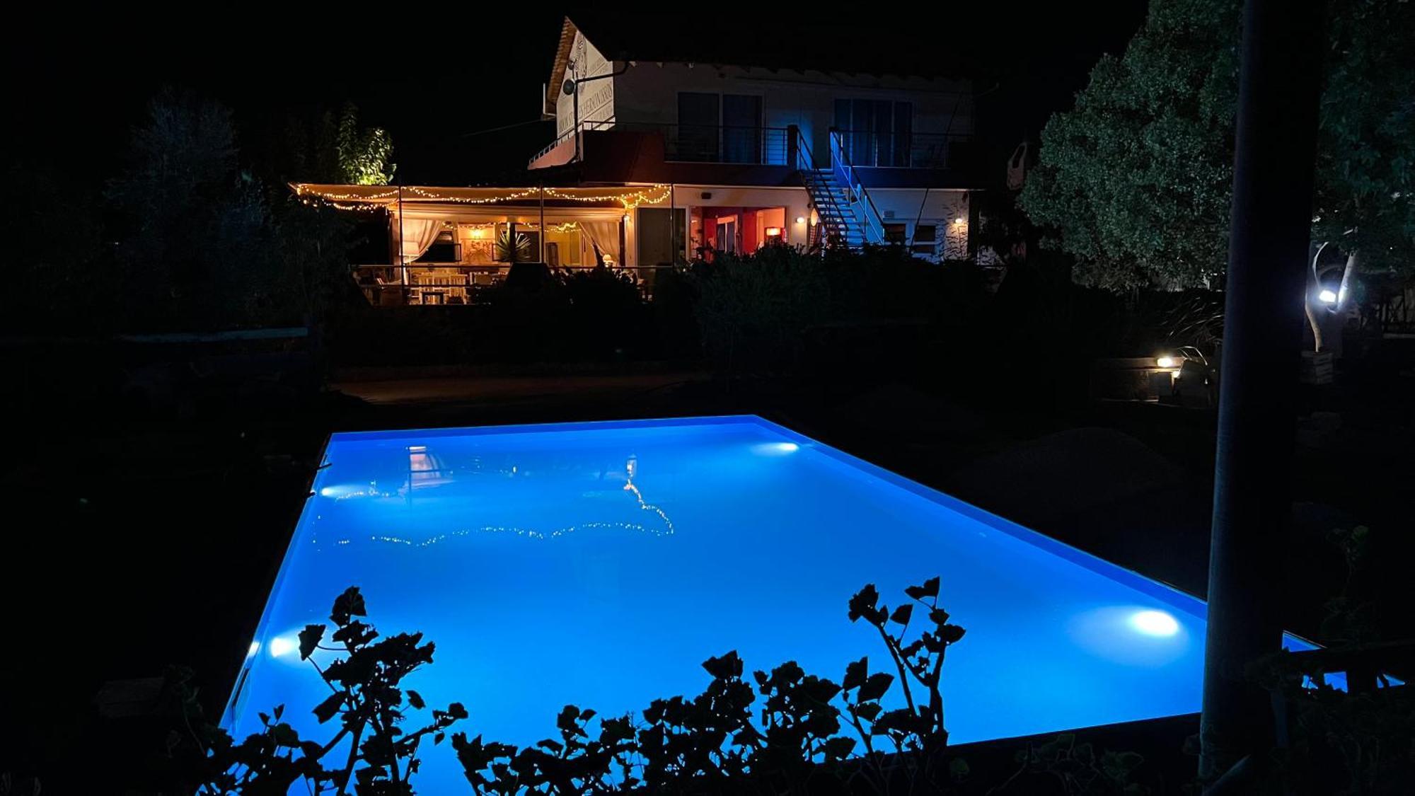 Arion Stables & Apartments Χερσόνησος Εξωτερικό φωτογραφία