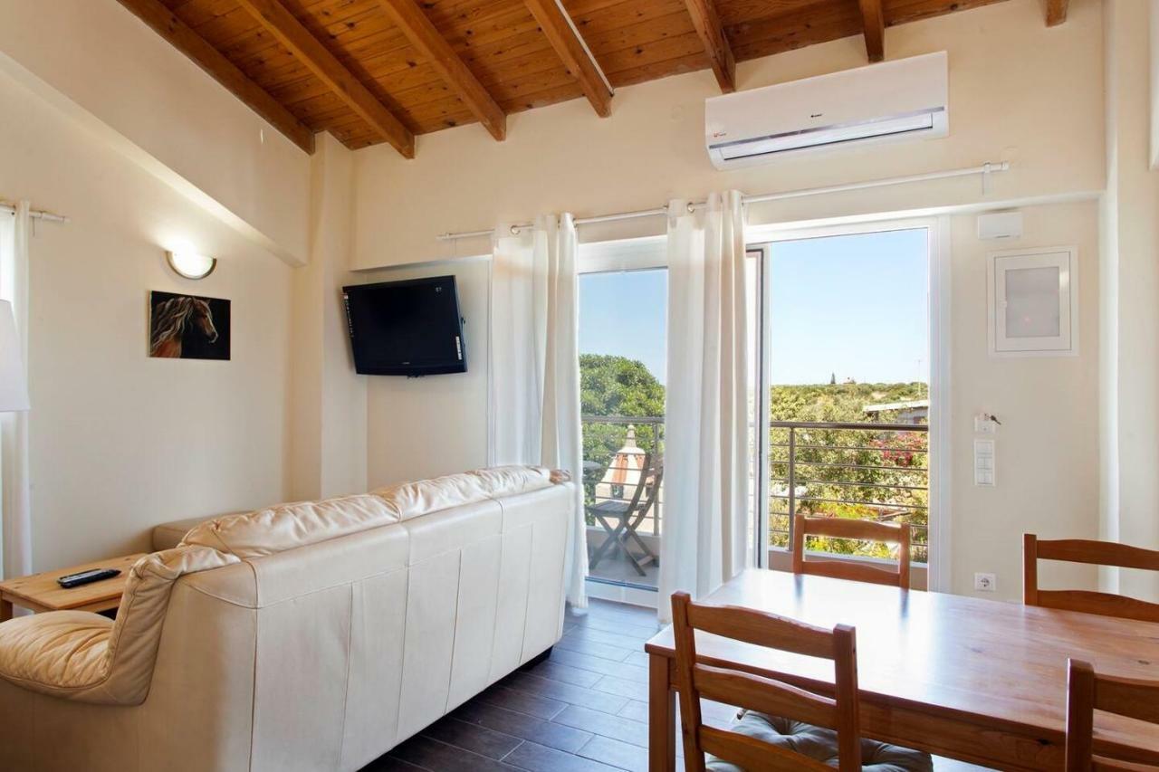 Arion Stables & Apartments Χερσόνησος Εξωτερικό φωτογραφία