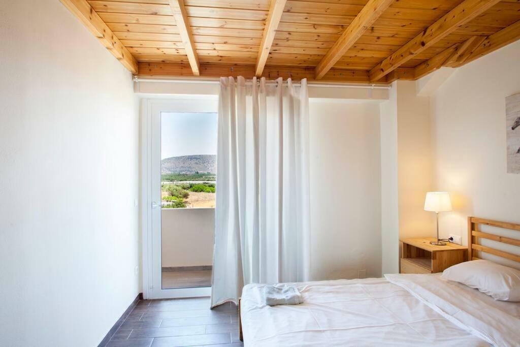 Arion Stables & Apartments Χερσόνησος Εξωτερικό φωτογραφία